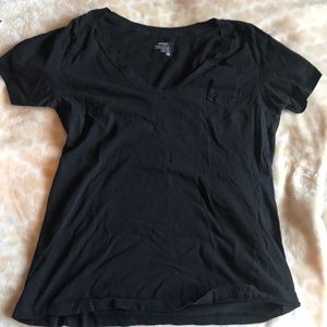 Black old navy v-neck